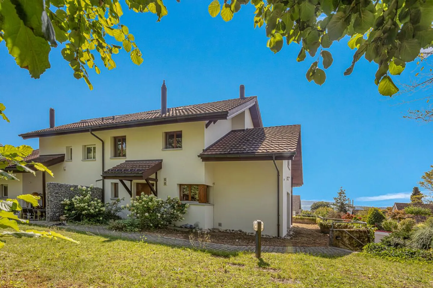 Casa unifamiliare appena ristrutturata con molto spazio esterno e garage - Foto 23 di 25