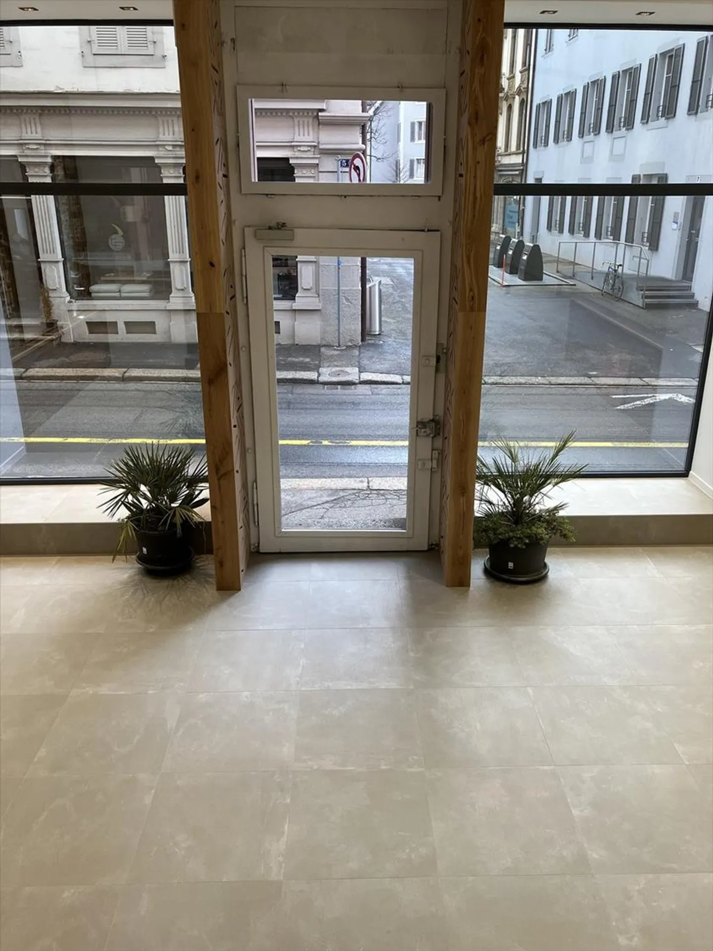 BEL E GRANDE NEGOZIO CON VETRINA - Foto 3 di 6