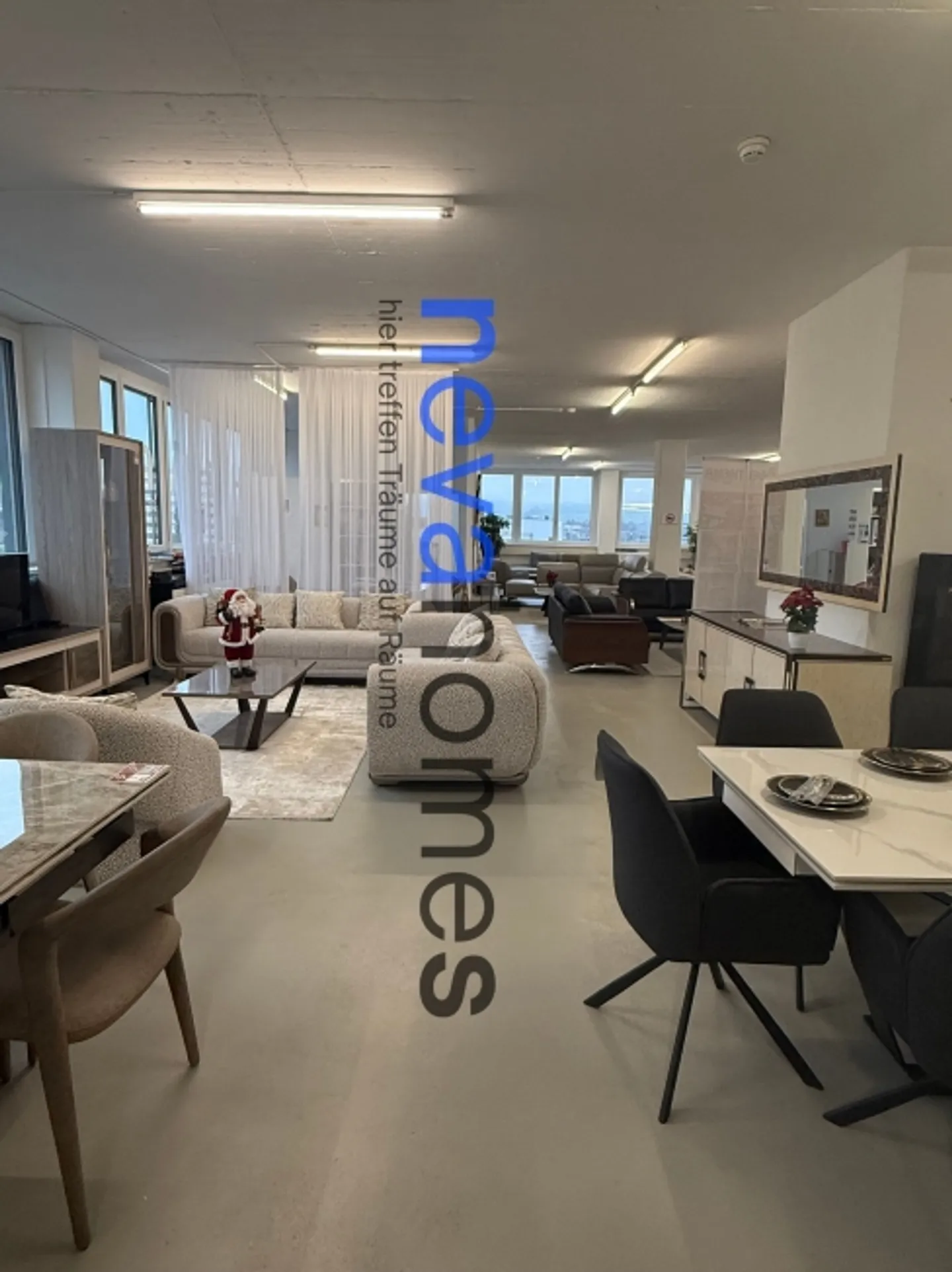 Negozio di mobili consolidato con forte redditività e successione chiaramente regolata - Foto 5 di 9