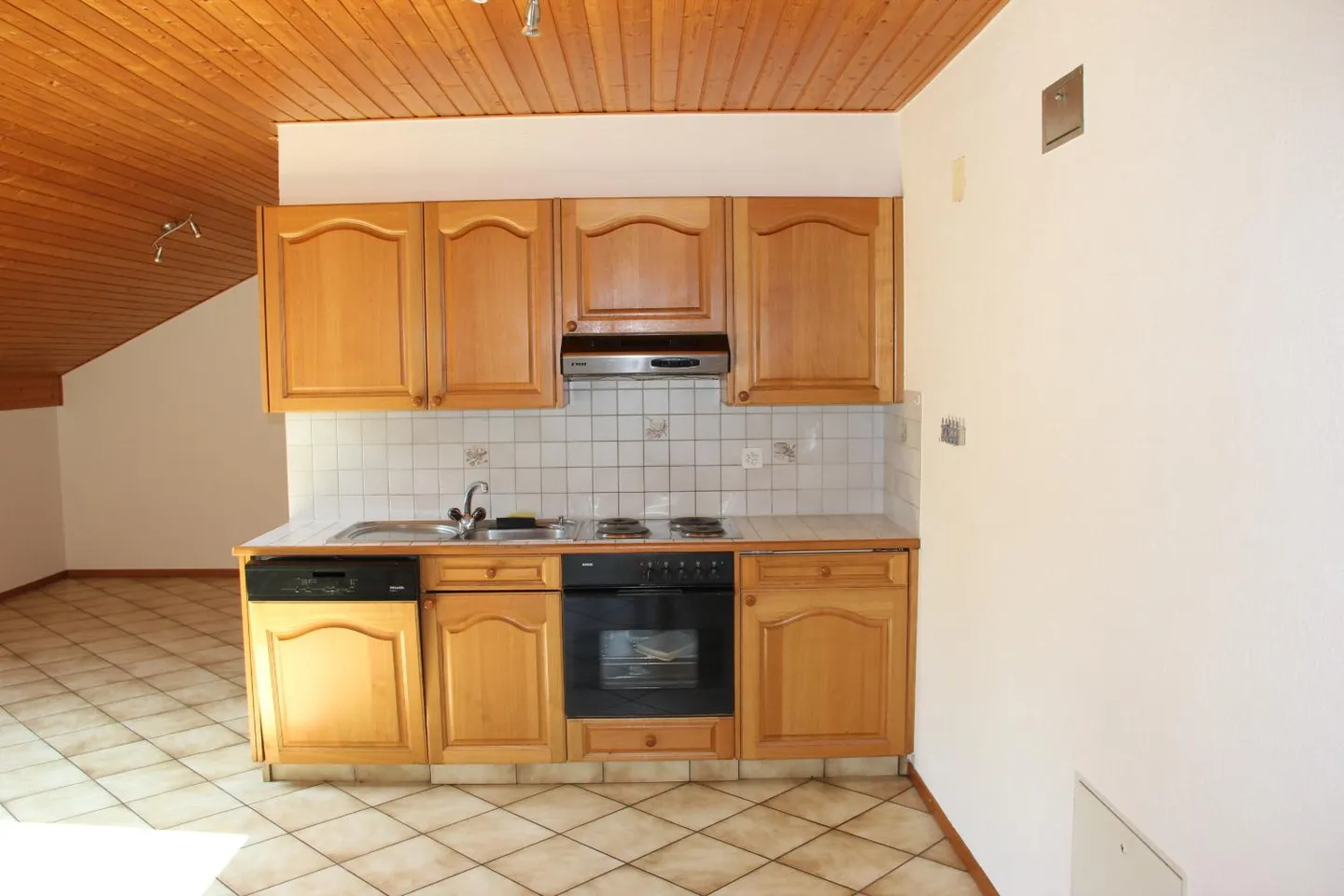 2.5 Room Apartment - Photo 1 of 7