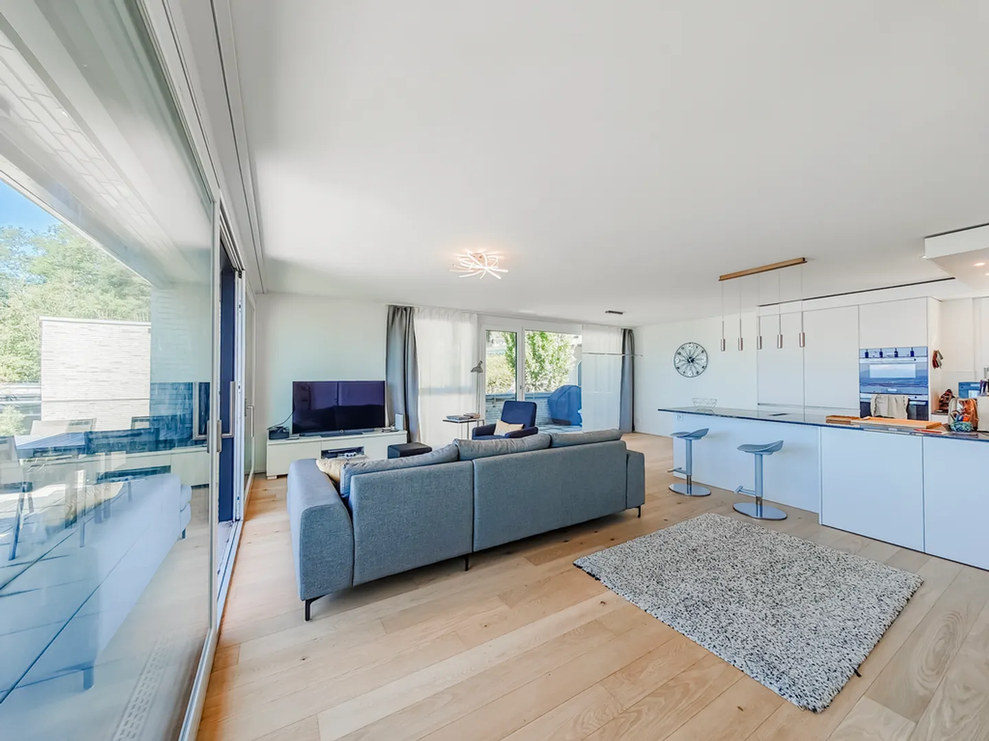 Attico di 4.5 locali con vista panoramica sul lago - Foto 4 di 12