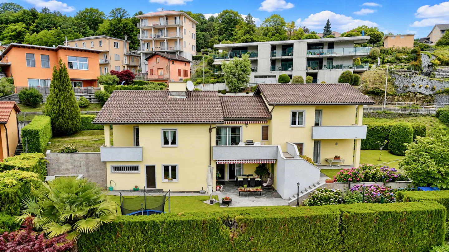 Raffinierte charmante Villa mit Garten und Poolmöglichkeit - Foto 2 von 37