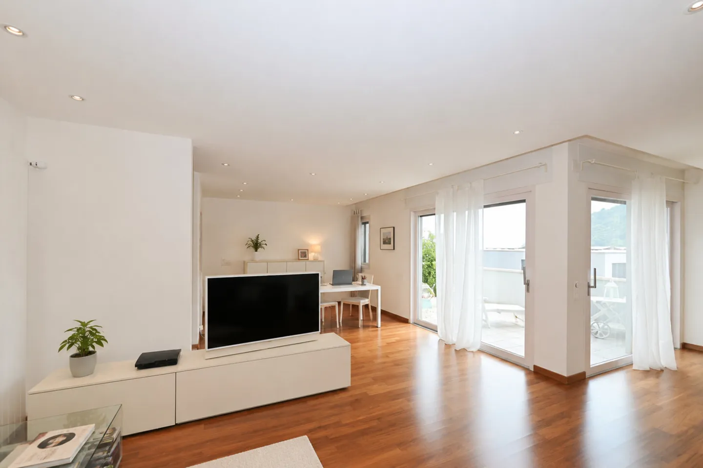 Raffinierte charmante Villa mit Garten und Poolmöglichkeit - Foto 6 von 37