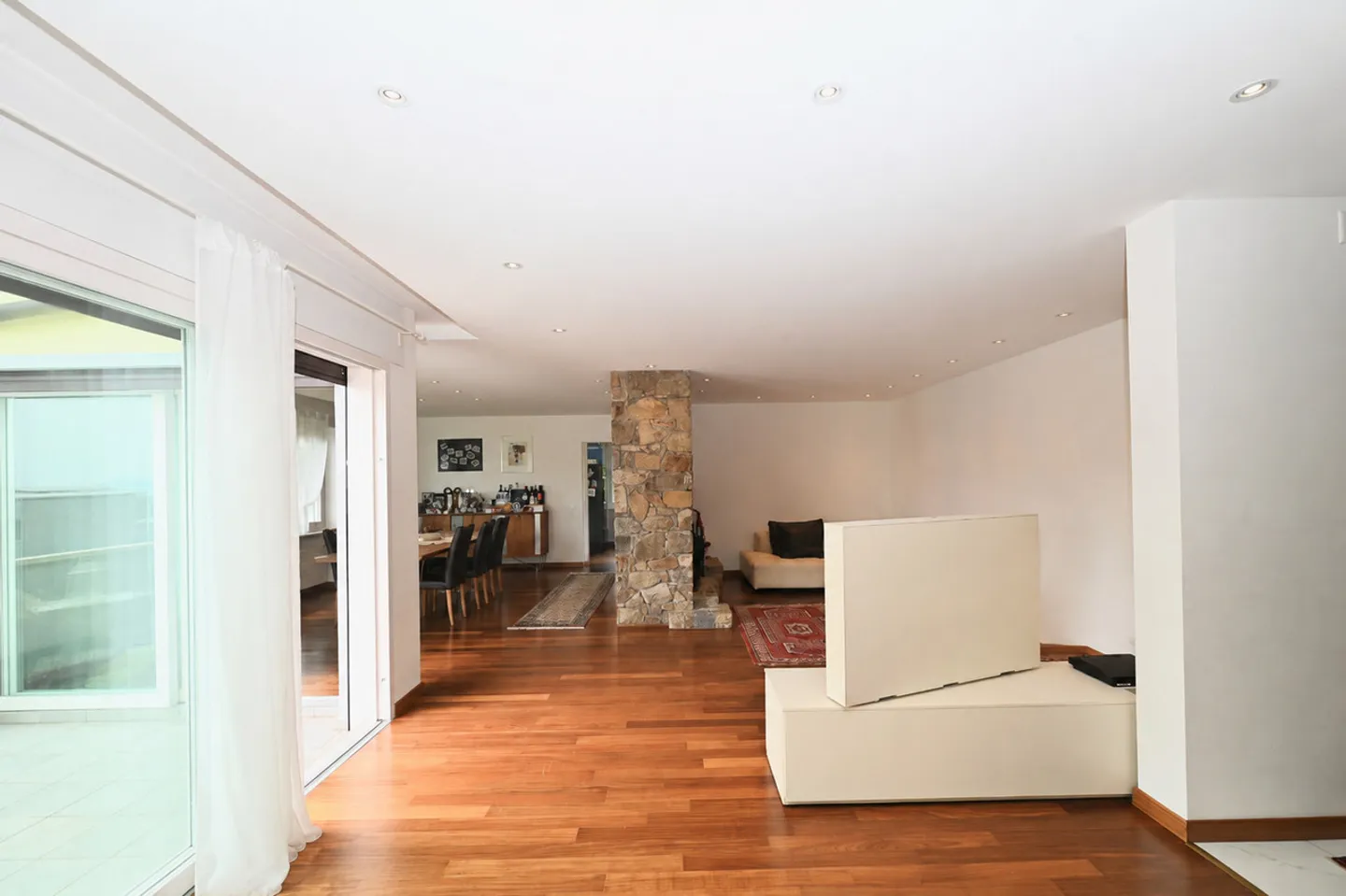 Raffinierte charmante Villa mit Garten und Poolmöglichkeit - Foto 7 von 37