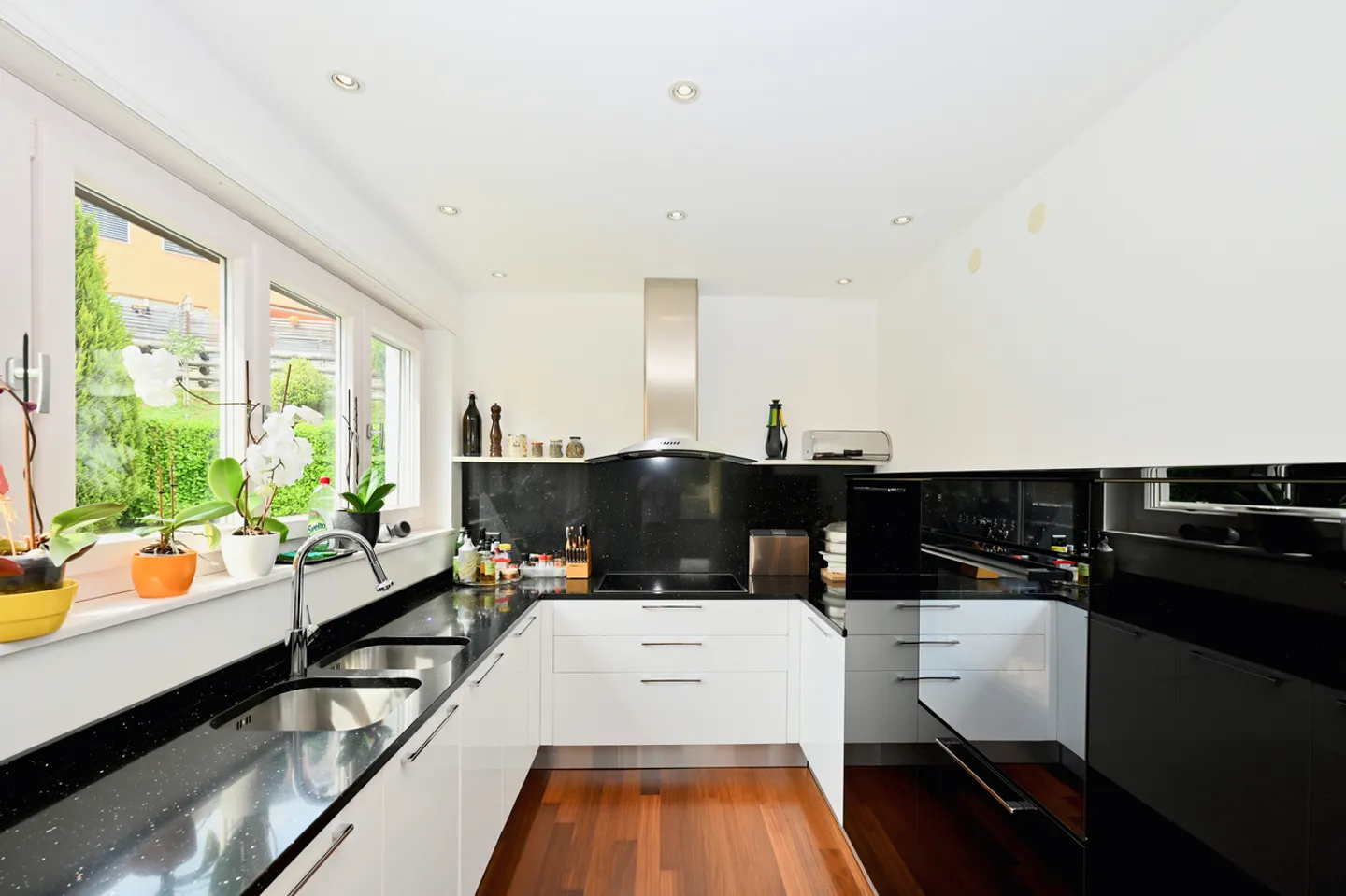 Raffinierte charmante Villa mit Garten und Poolmöglichkeit - Foto 13 von 37