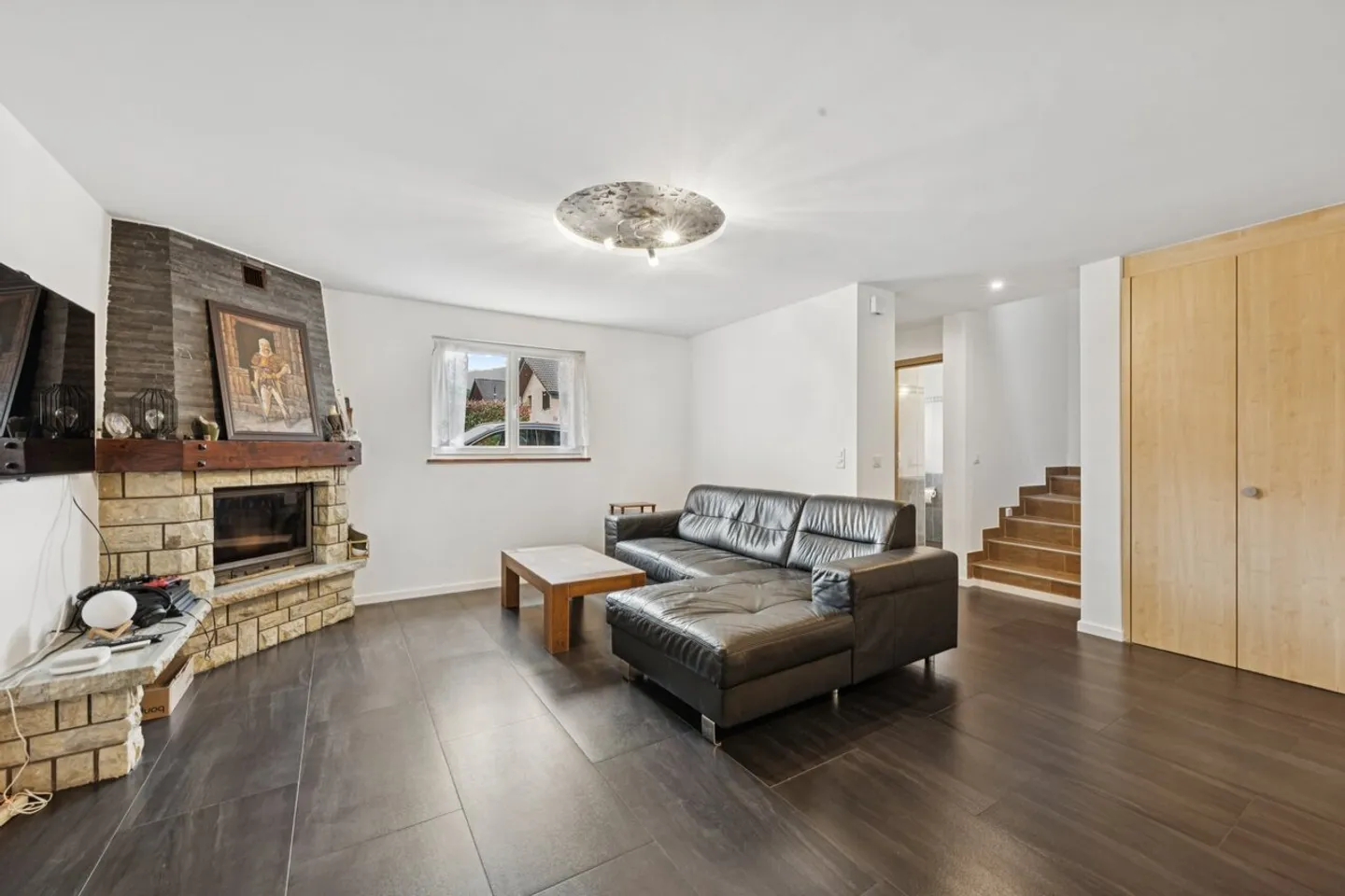 Charmante maison individuelle avec cheminée et jardin - Photo 3 sur 10