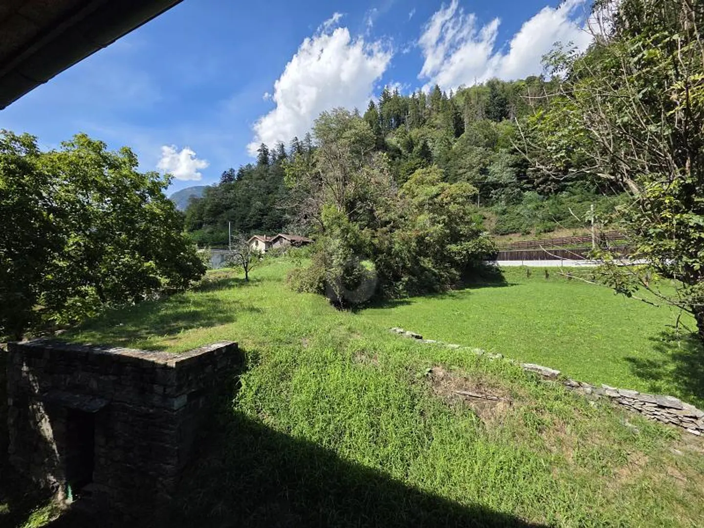 Appartamento spazioso a Faido - Foto 1 di 6