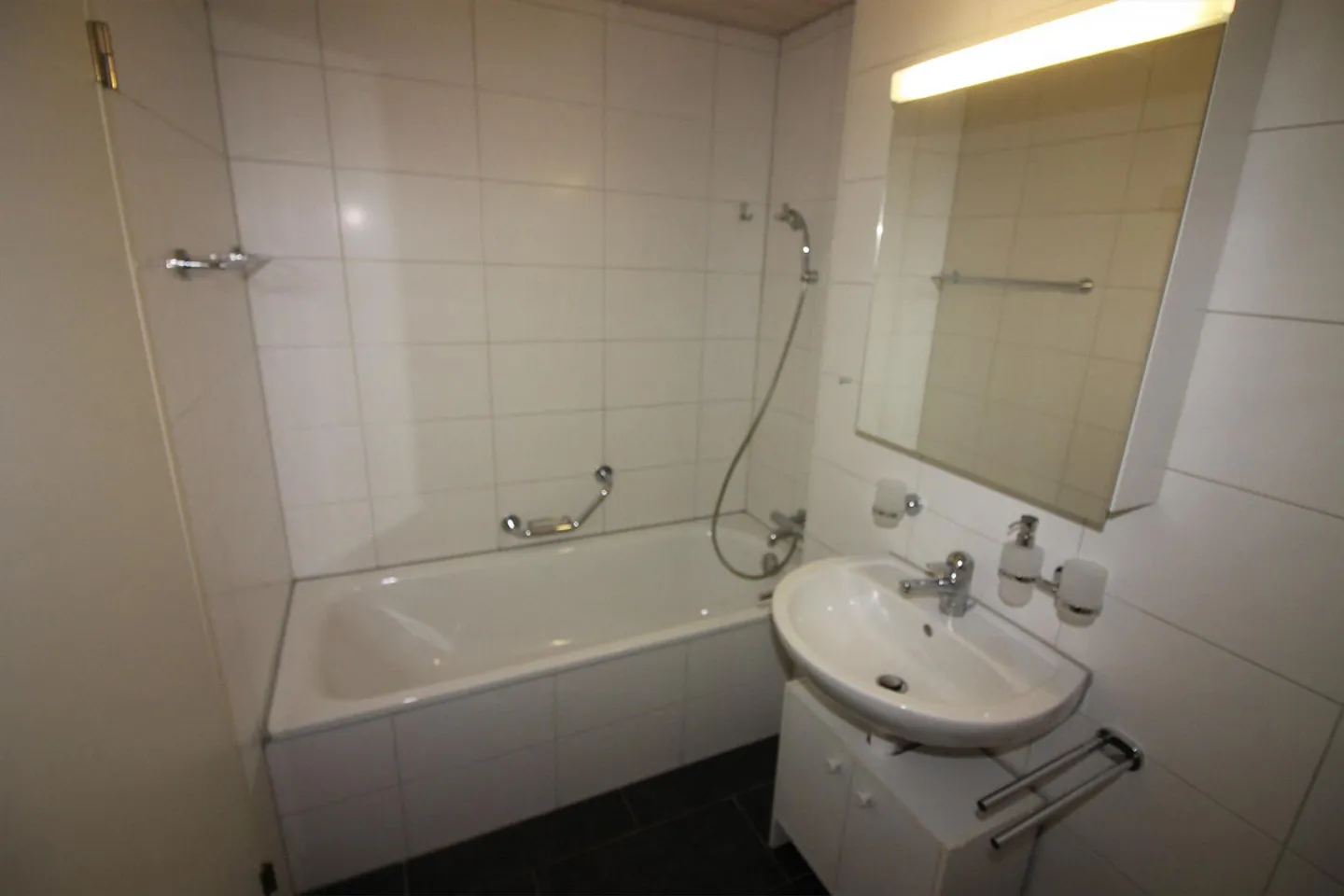 Moderno appartamento duplex di 4,5 stanze a Oberdiessbach - Foto 11 di 12