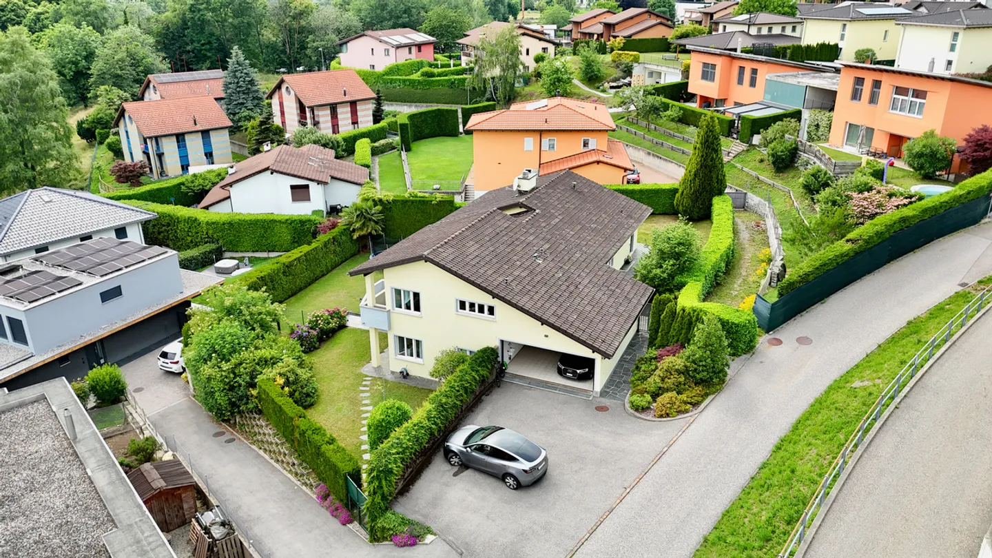 Raffinierte charmante Villa mit Garten und Poolmöglichkeit - Foto 35 von 37