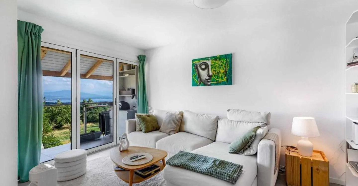 Duplex rénové avec vue sur le Léman - Photo 3 sur 8