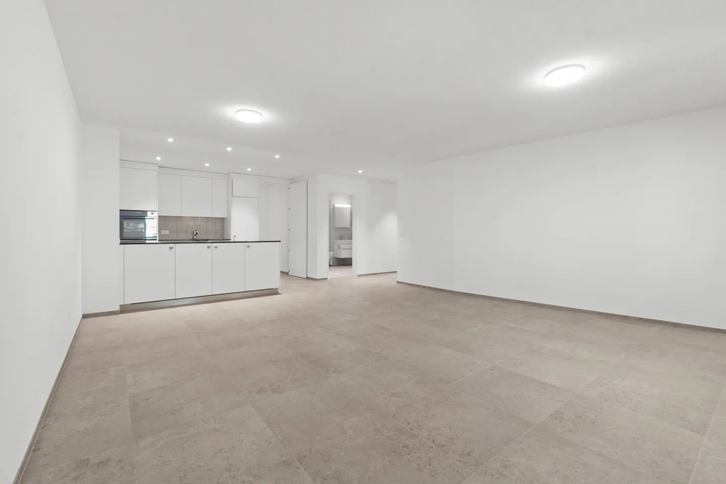 Cozy 3.5 Room Apartment in the Heart of Lichtensteig - Photo 3 of 11