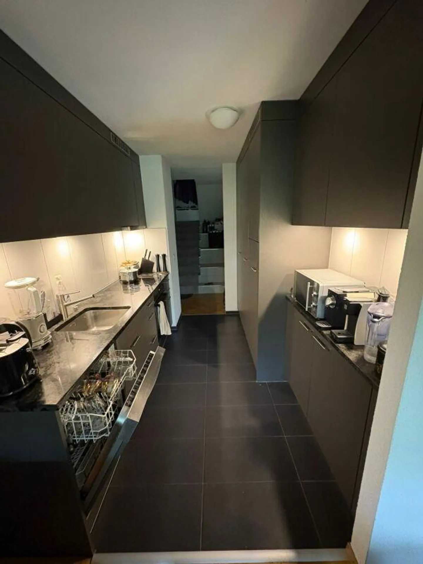 3.5-room apartment directly at Marzili with large terrace - Photo 2 of 9