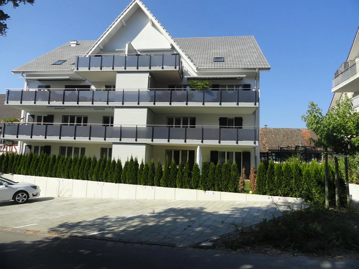 Appartamento mansardato 4 1/2 locali moderno-tranquillo-centrale - Foto 1 di 7