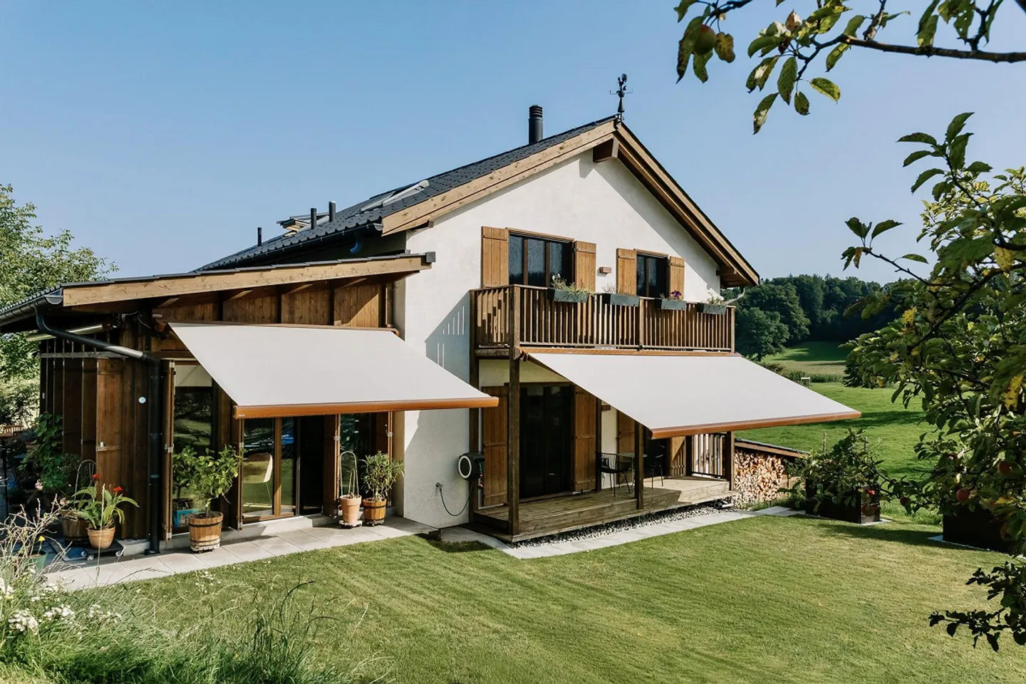 Maison de campagne moderne neuve avec équipements de luxe, vue dégagée et maison intelligente - Photo 1 sur 22
