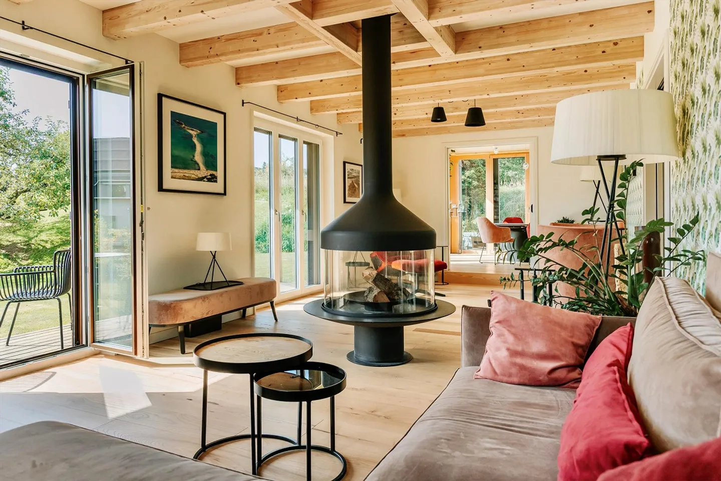 Maison de campagne moderne neuve avec équipements de luxe, vue dégagée et maison intelligente - Photo 3 sur 22