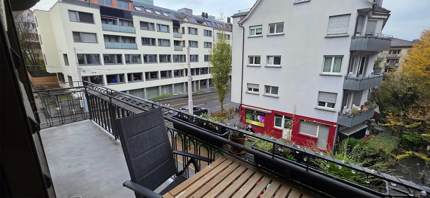 Helles Zimmer mit Balkon in gemütlicher 3er-WG - Foto 5 von 9