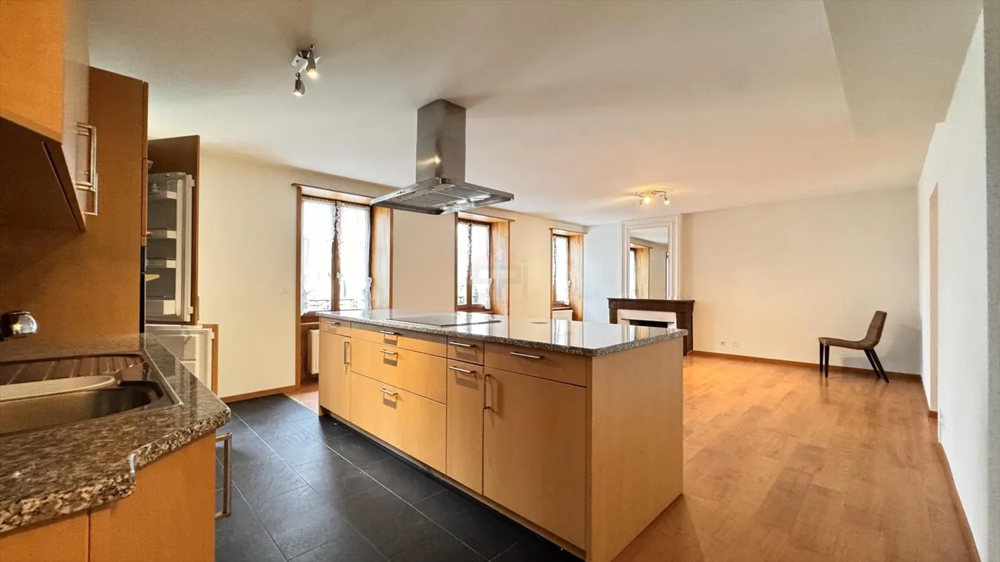 Edificio residenziale con 20 stanze - Foto 12 di 13