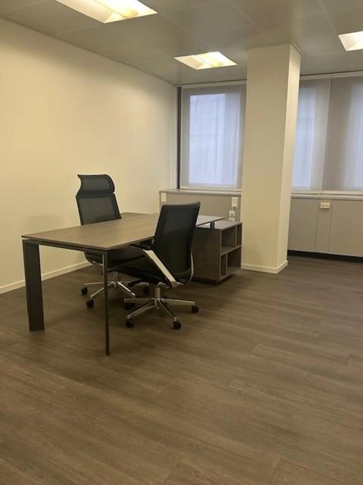 Affittasi ufficio con arredi - Paradiso - Foto 6 di 12