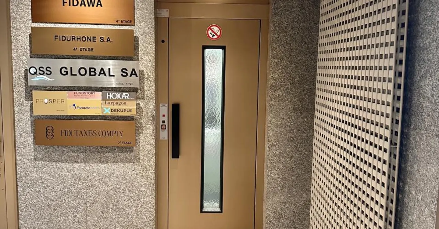 OFFICES VERY WELL LOCATED IN THE HEART OF DOWNTOWN GENEVA - Photo 4 of 8
