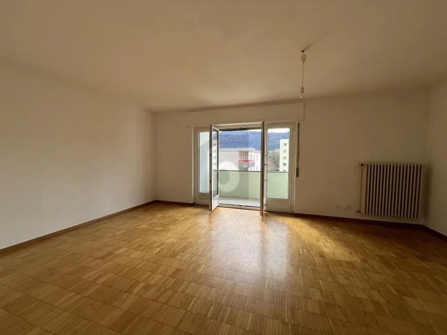 SPACIEUX ET LUMINEUX AVEC VUE ! - Foto 2 von 6