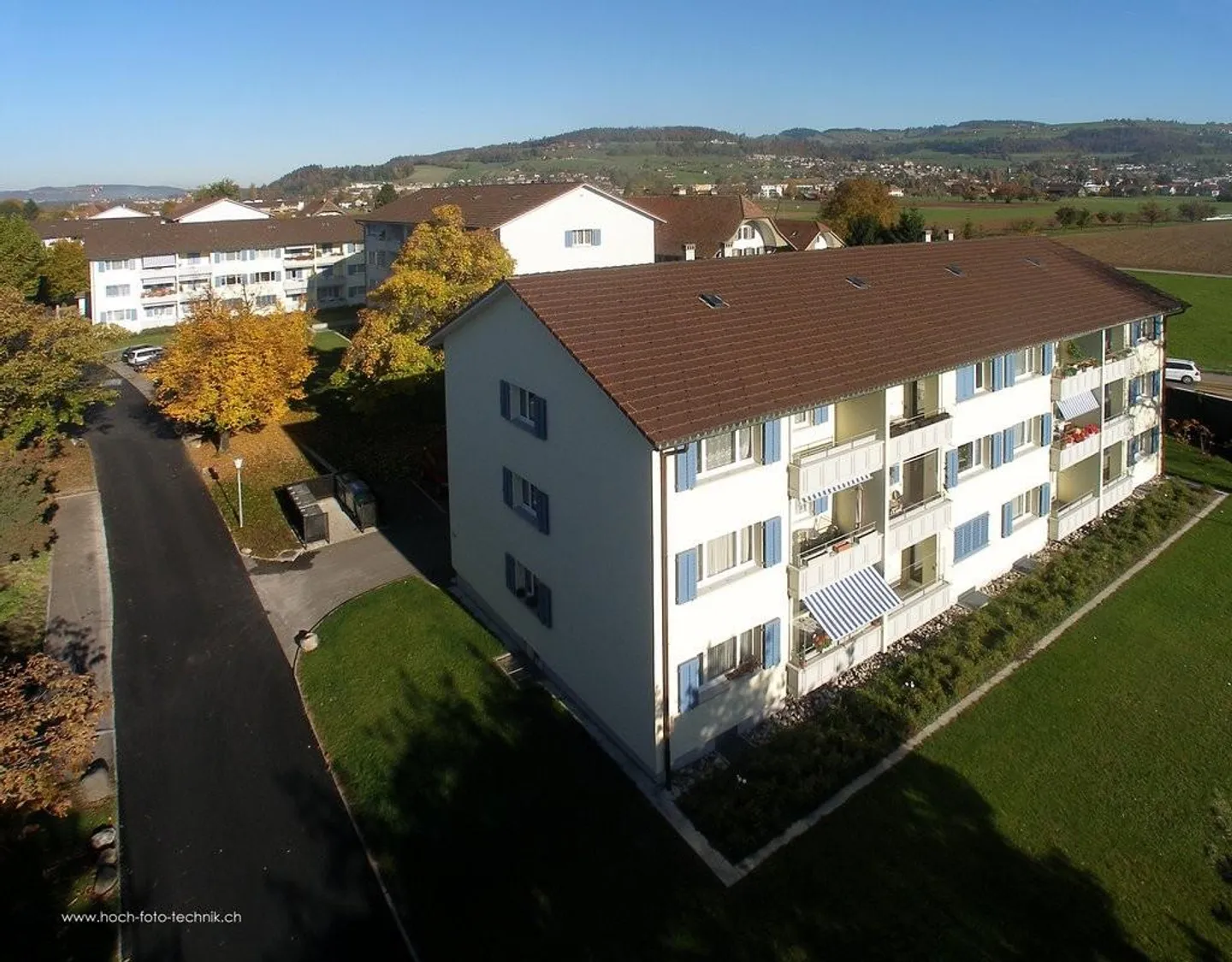 Vous cherchez une place de parking extérieure ? - Photo 1 sur 2
