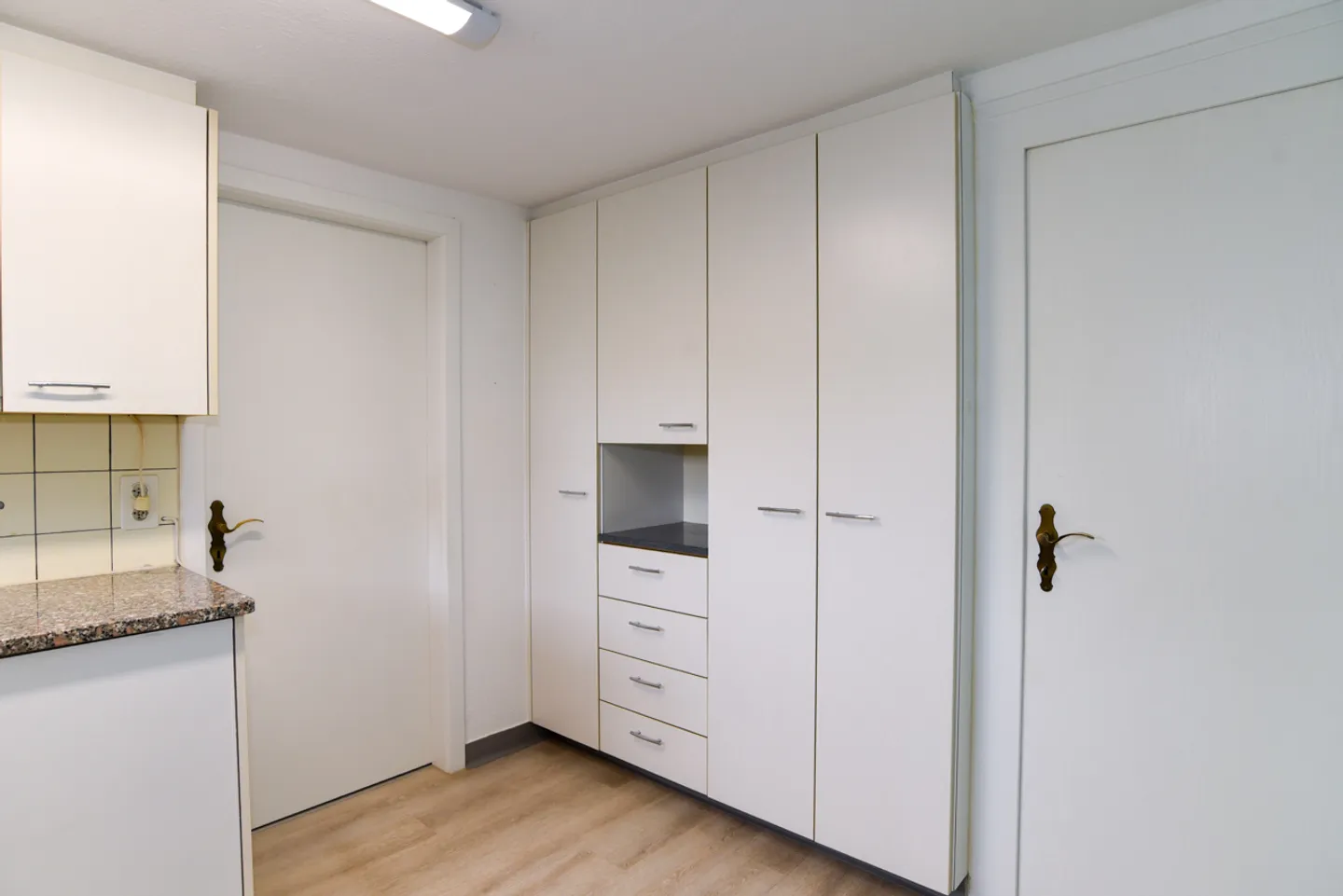 Maison abordable à rénover dans un emplacement central - Photo 8 sur 13