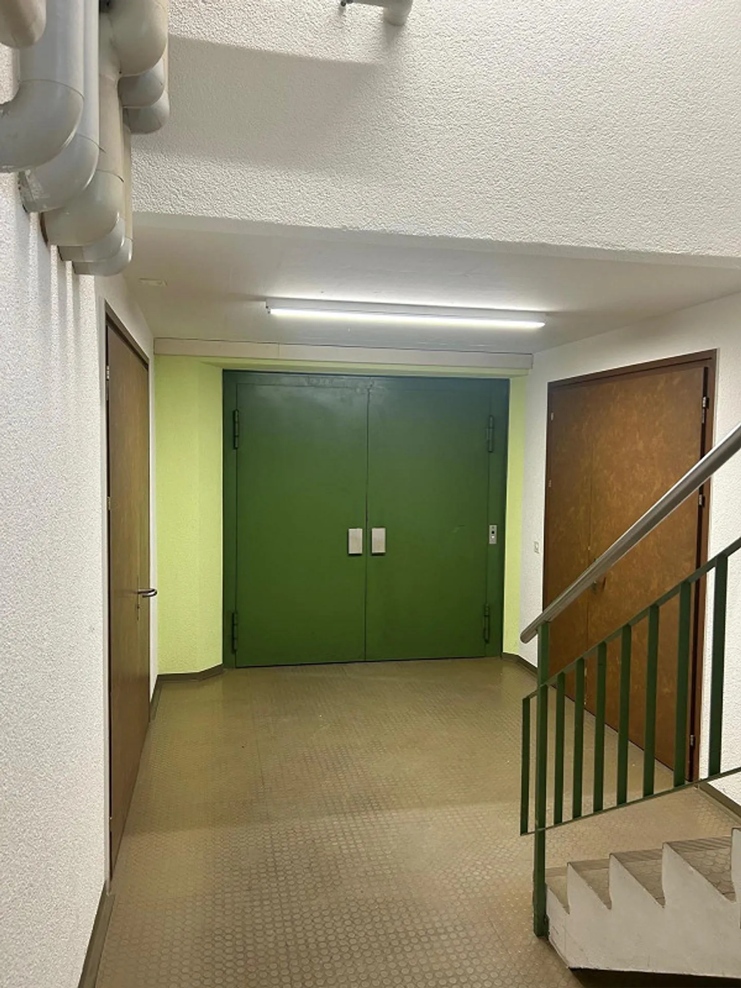Salle de stockage - Photo 3 sur 8