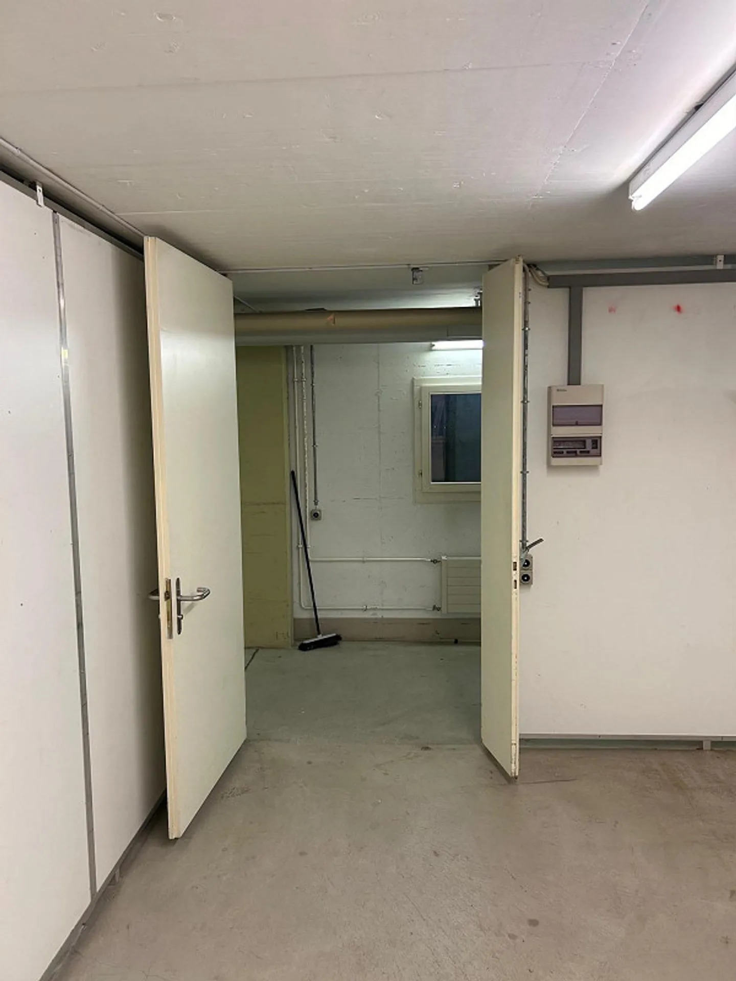 Salle de stockage - Photo 7 sur 8
