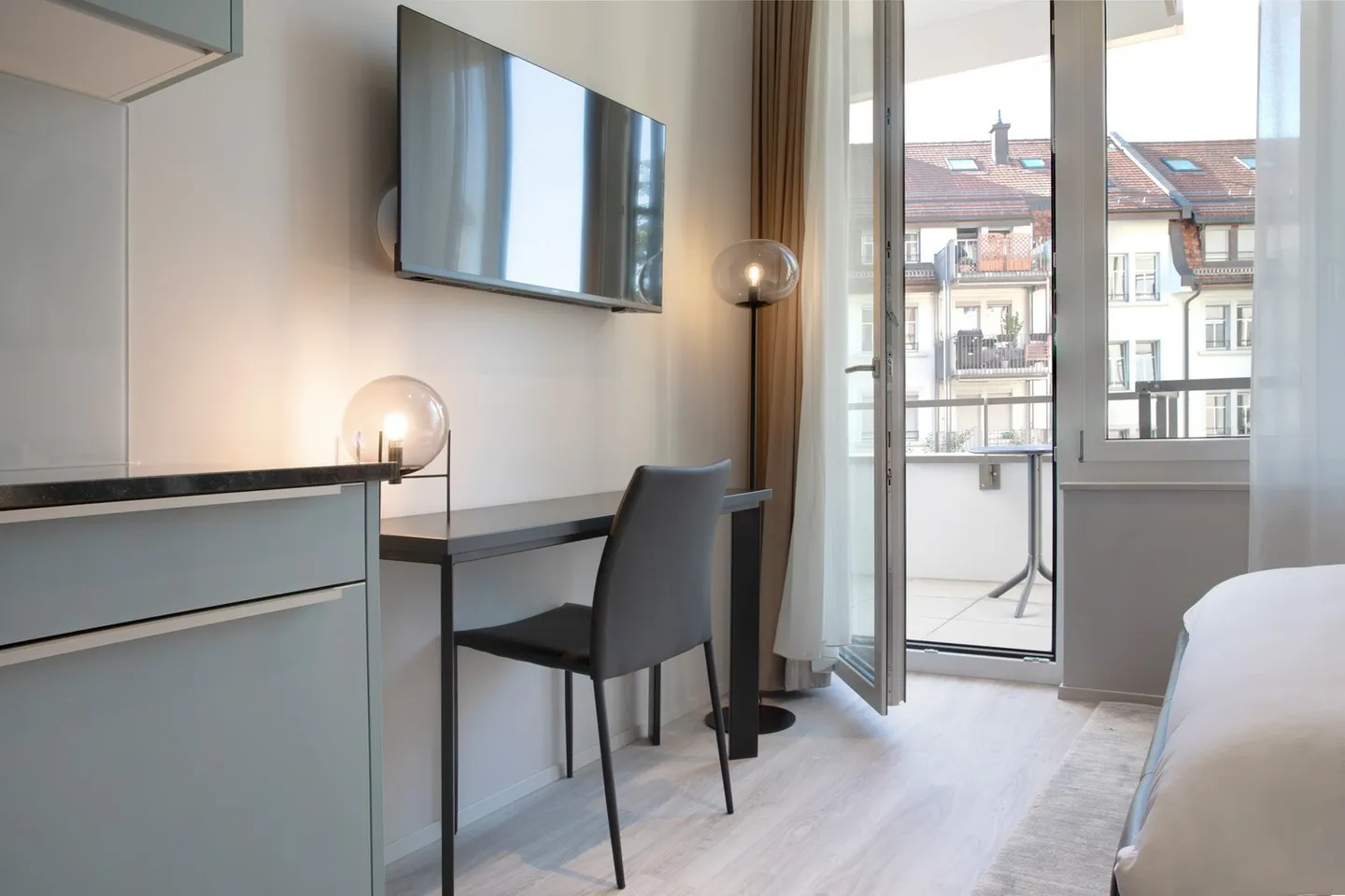 Cozy Studio with Balcony - Photo 2 of 7