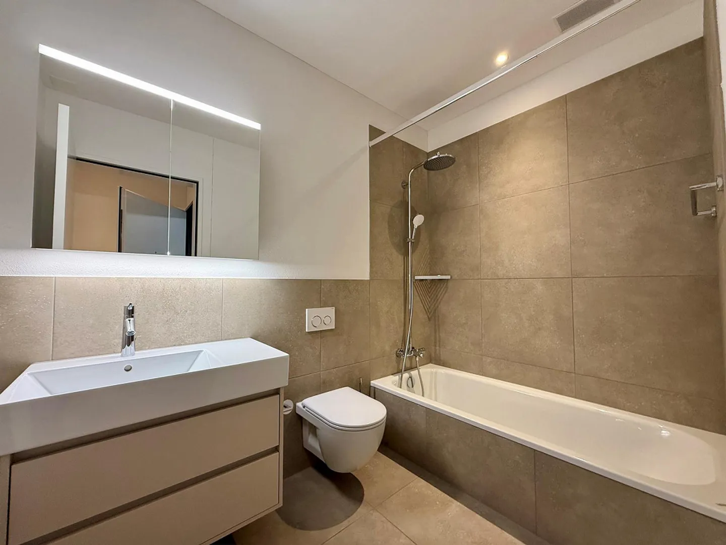 Modern wohnen im Herzen von Dagmersellen! MIETEN OHNE KAUTION - Foto 7 di 9