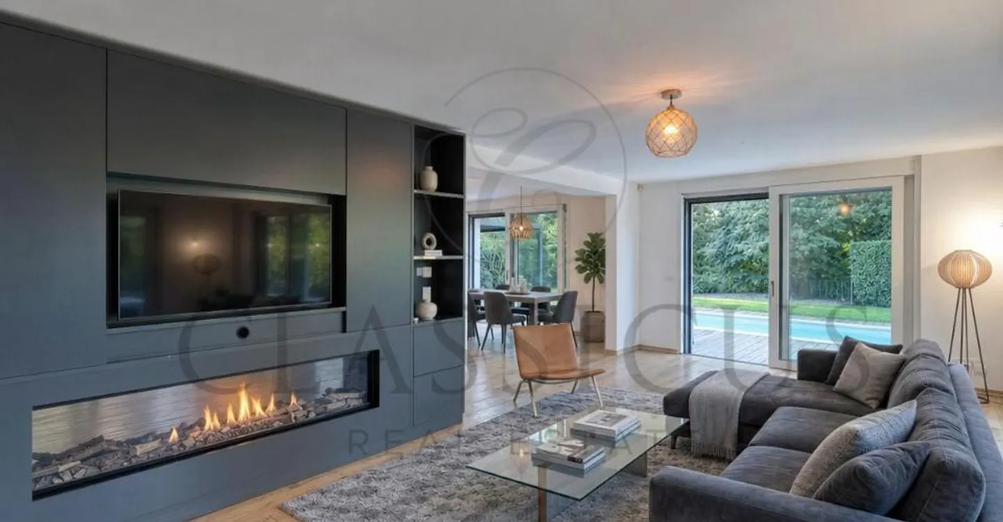 Contemporary House with Pool - Photo 3 of 12