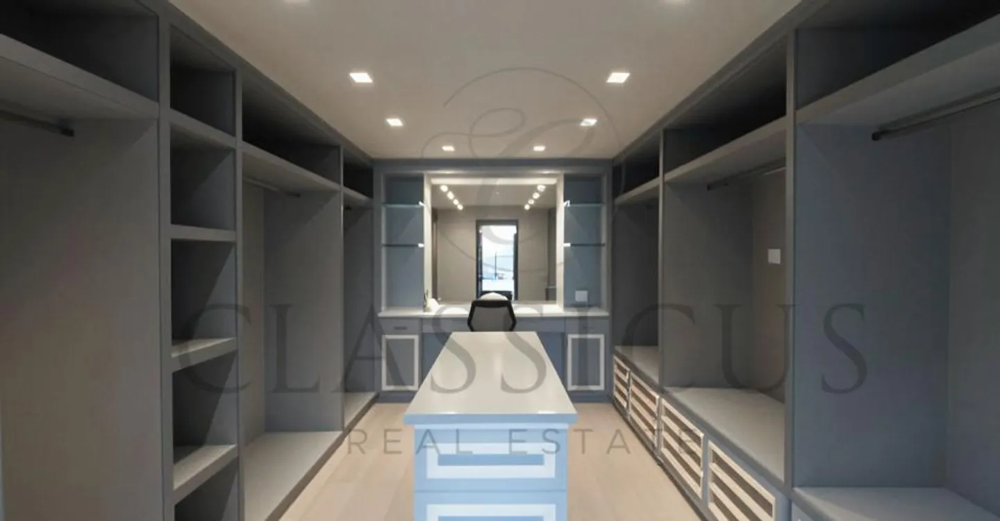 Contemporary House with Pool - Photo 6 of 12