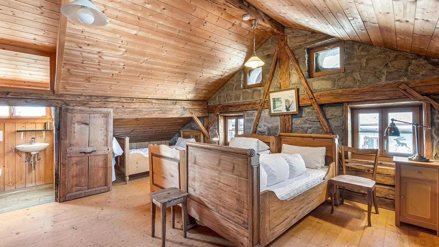 Historisches Liebhaberobjekt mit einzigartigem Engadiner Charme - Photo 3 sur 4