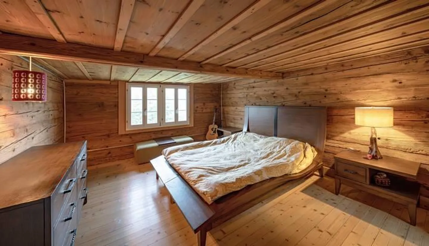 PROPRIETÀ STORICA IN UNA POSIZIONE PRIVILEGIATA A SEELISBERG - Foto 5 di 8