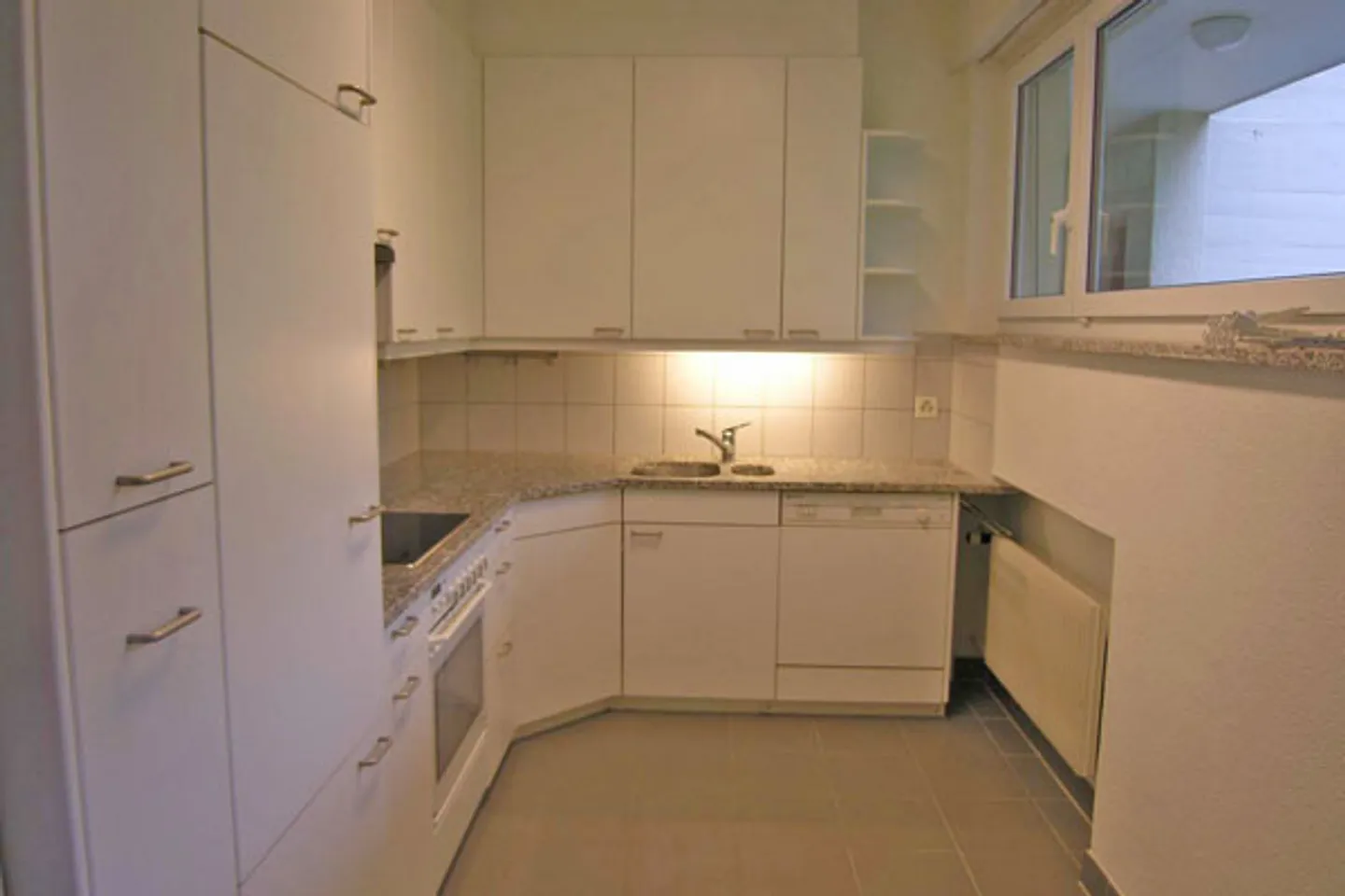 Very bright maisonette apartment - Photo 7 of 10