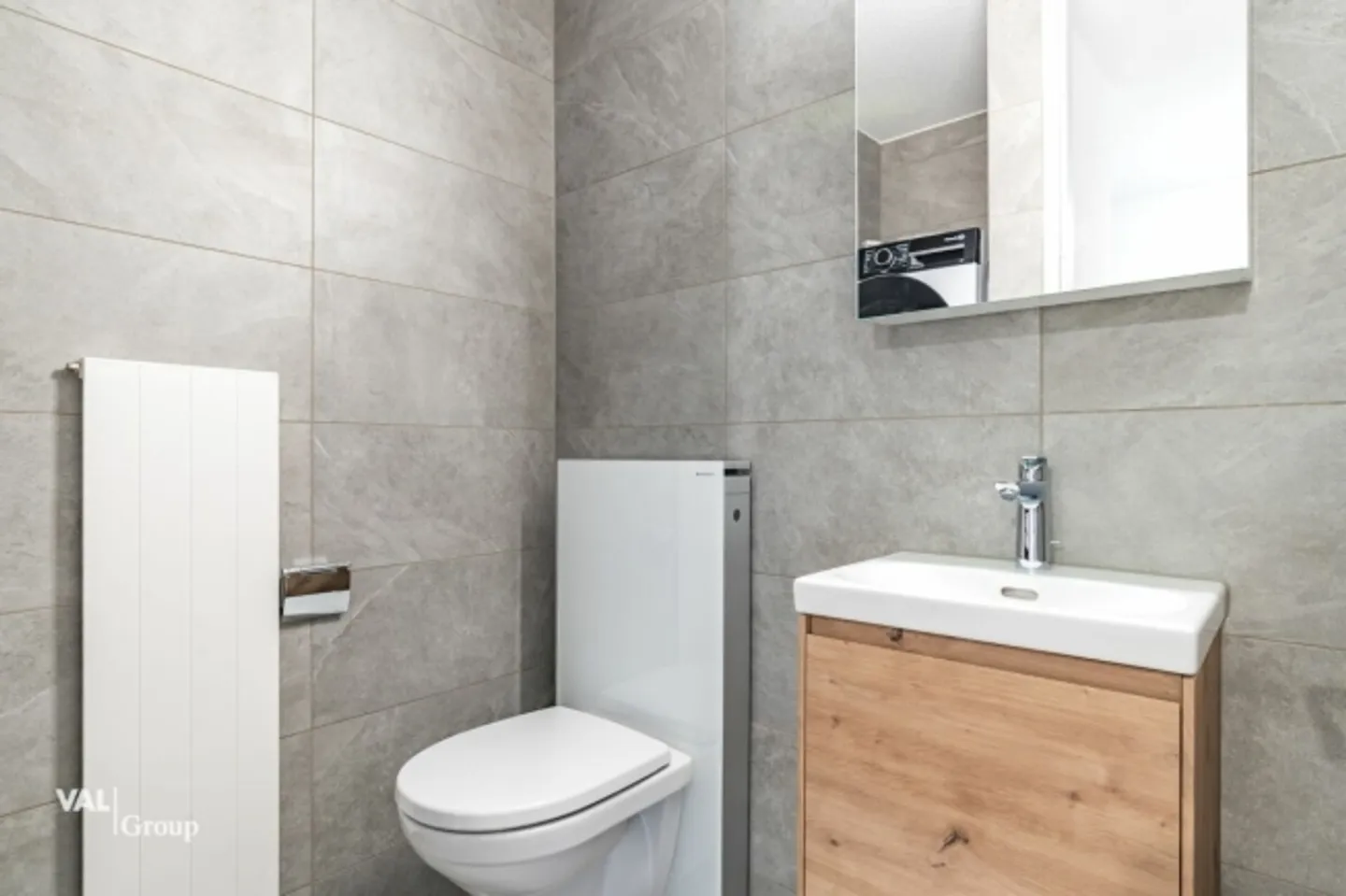 «Modernes Wohnen über den Dächern von Visp - komplett renovierte 4.5-Zimmer-Wohnung im 11. Obergeschoss» - Foto 10 von 16