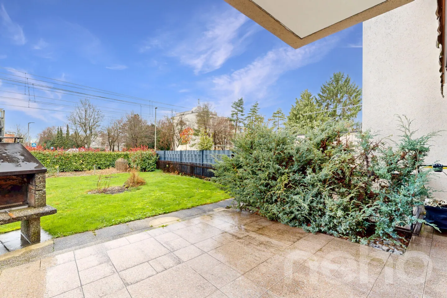 Eckreihenhaus mit viel Potenzial in zentraler Lage von Ettingen - Foto 4 von 12