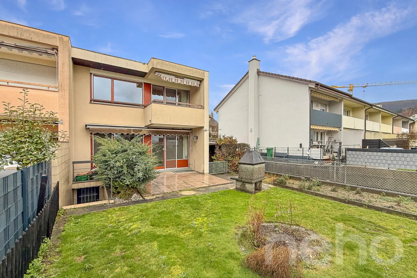 Eckreihenhaus mit viel Potenzial in zentraler Lage von Ettingen - Foto 1 von 12