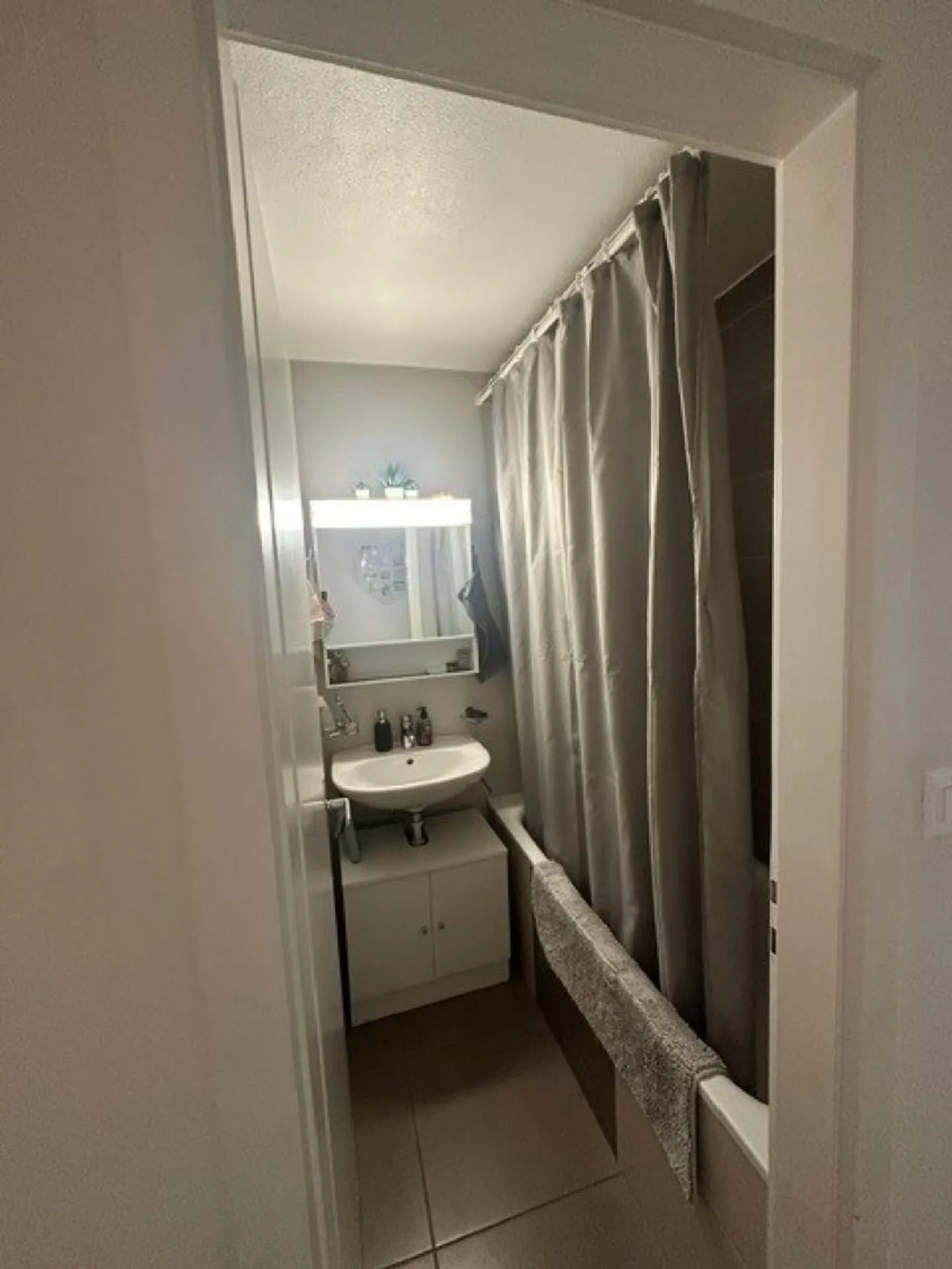 Beautiful 4.5-room apartment with balcony - Photo 10 of 12
