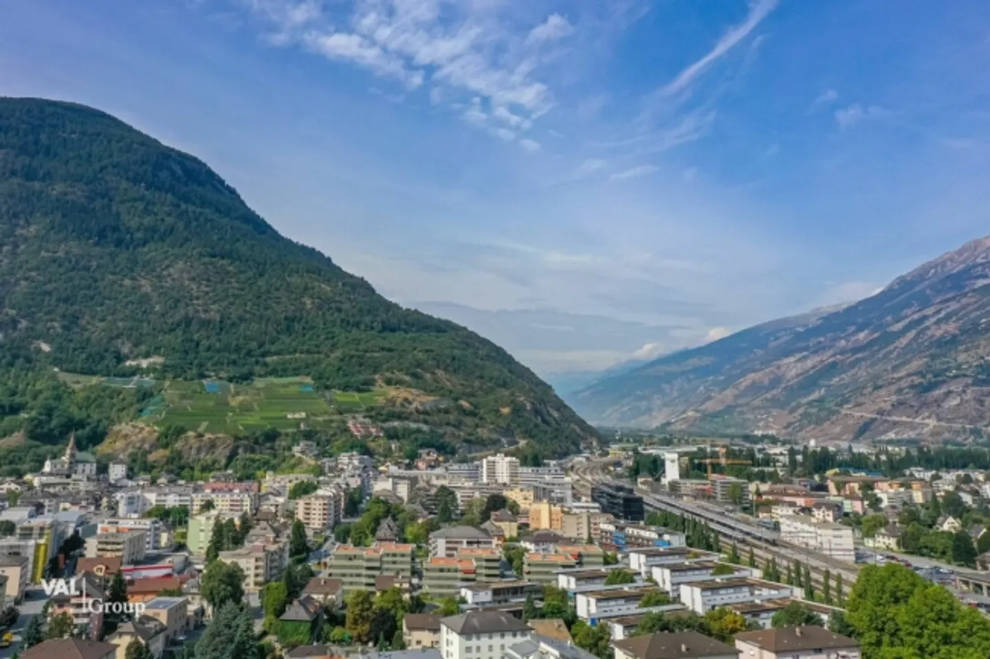 «Modernes Wohnen über den Dächern von Visp - komplett renovierte 4.5-Zimmer-Wohnung im 11. Obergeschoss» - Foto 16 von 16