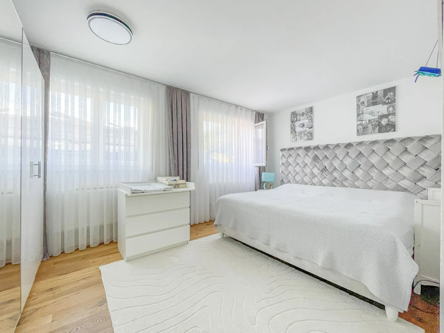 Casa bifamiliare immediatamente abitabile + progetto con permesso di costruzione - Foto 9 di 27