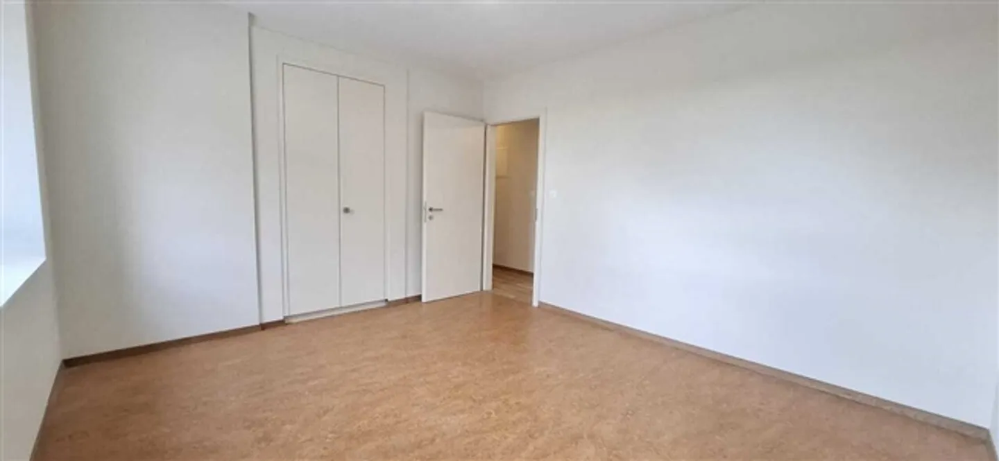 4-room apartment on the ground floor, communal garden with garage additionally - Photo 9 of 14