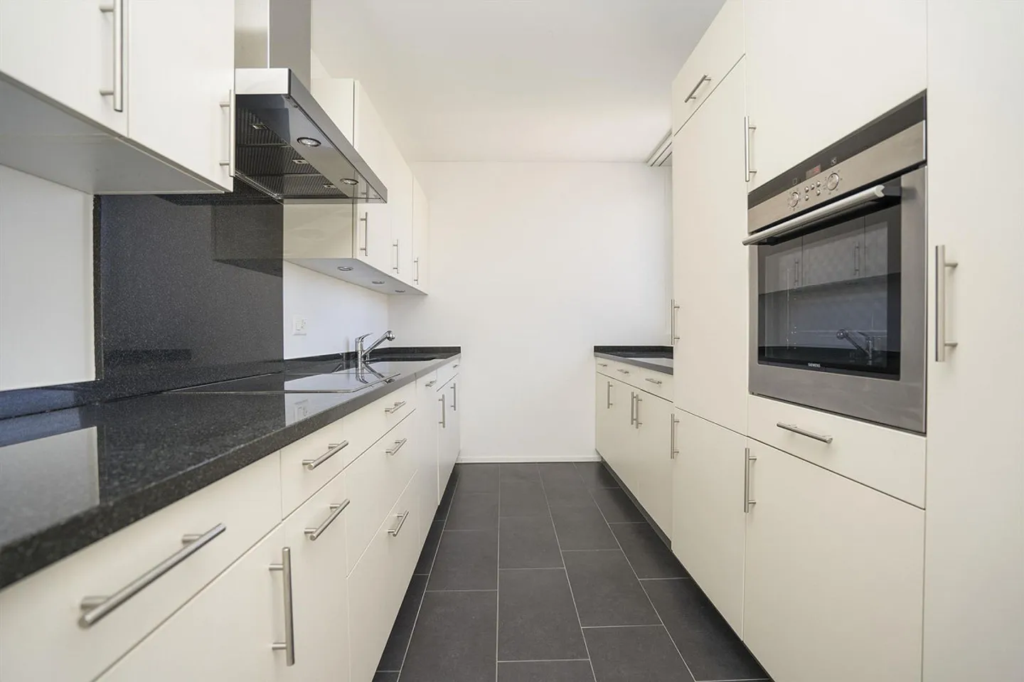 Modern Apartment in Thun - Photo 5 of 8