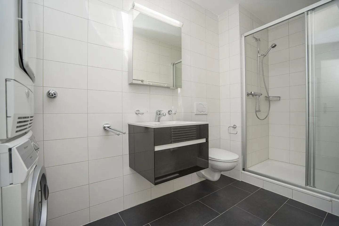 Modern Apartment in Thun - Photo 7 of 8