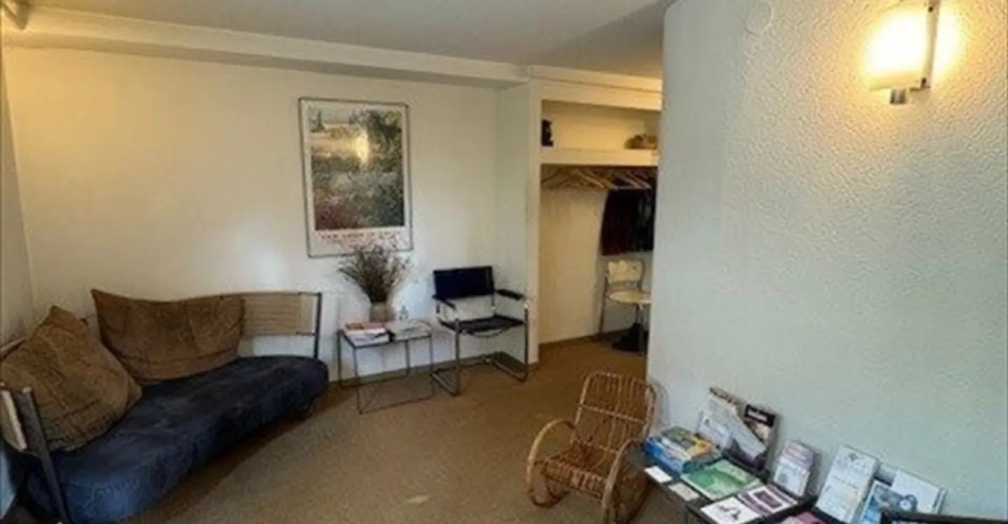 Shop for rent - Photo 5 of 10