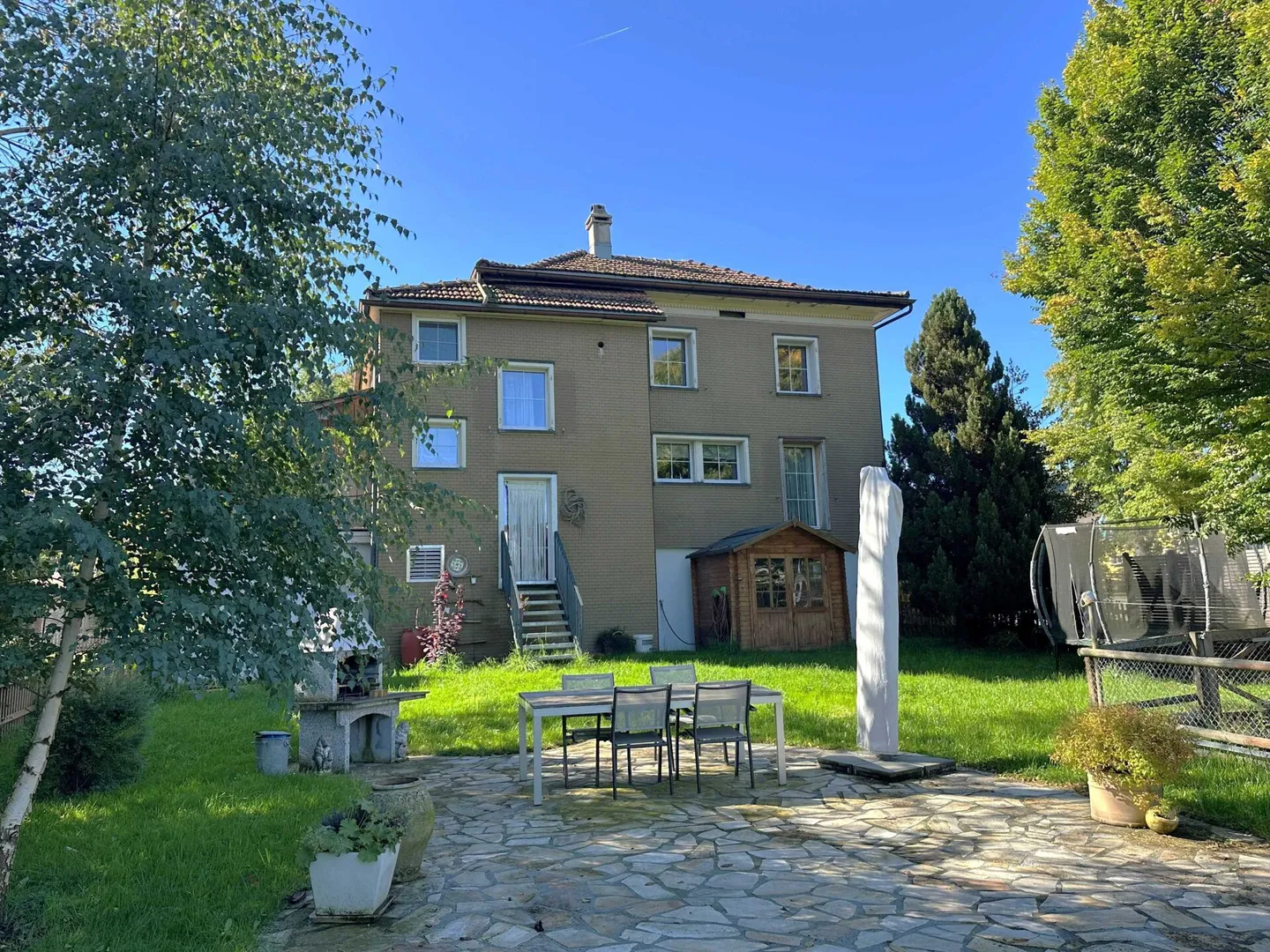 Modern living meets rural idyll - 5.5-room house in Wolfertswil - Photo 1 of 12