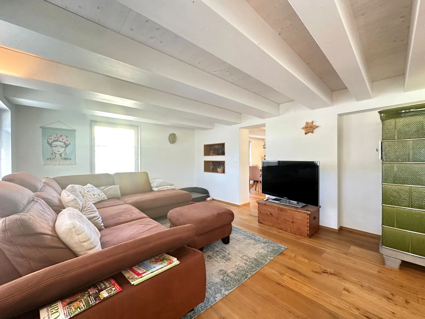Modern living meets rural idyll - 5.5-room house in Wolfertswil - Photo 4 of 12