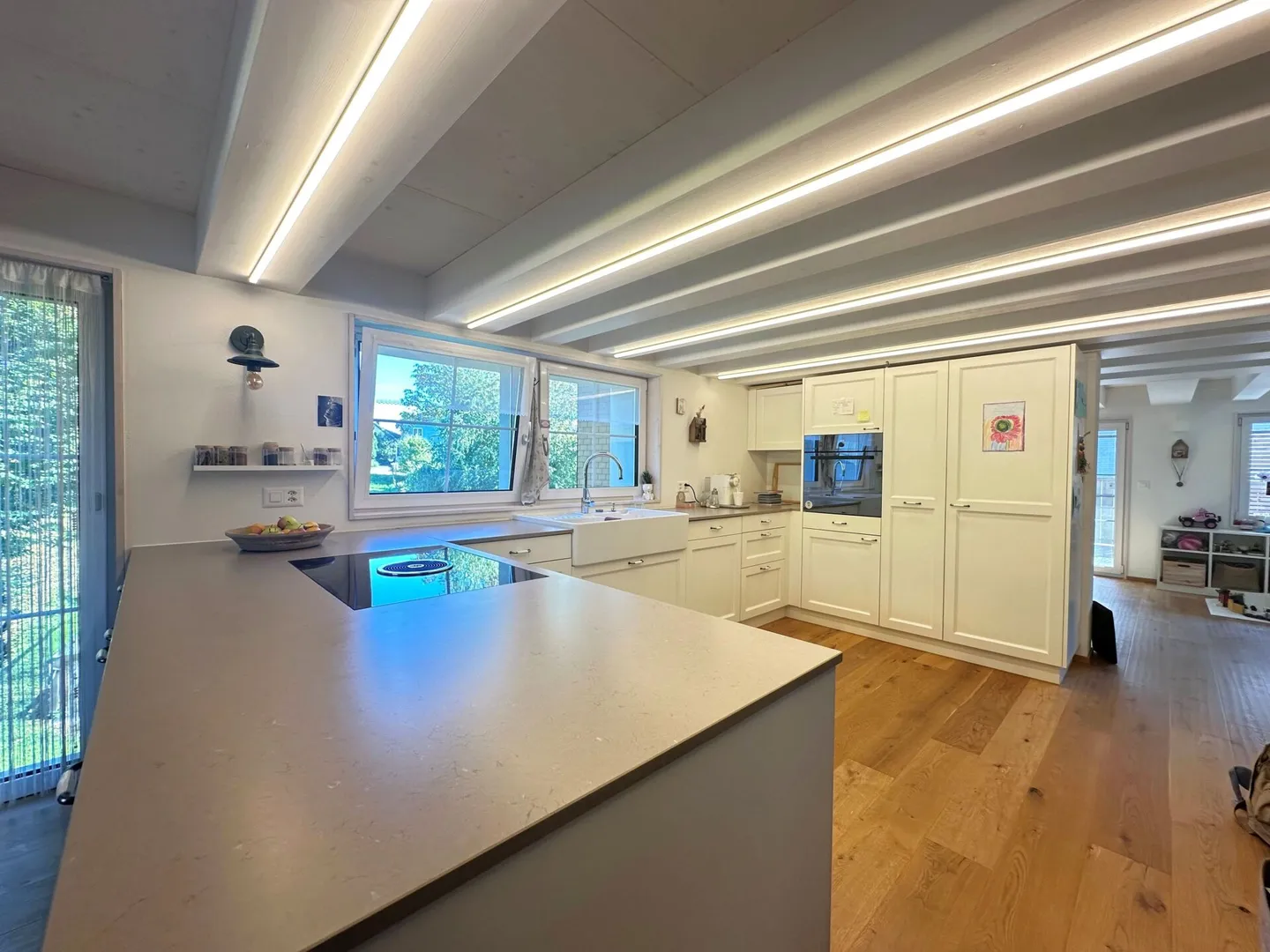 Modern living meets rural idyll - 5.5-room house in Wolfertswil - Photo 6 of 12
