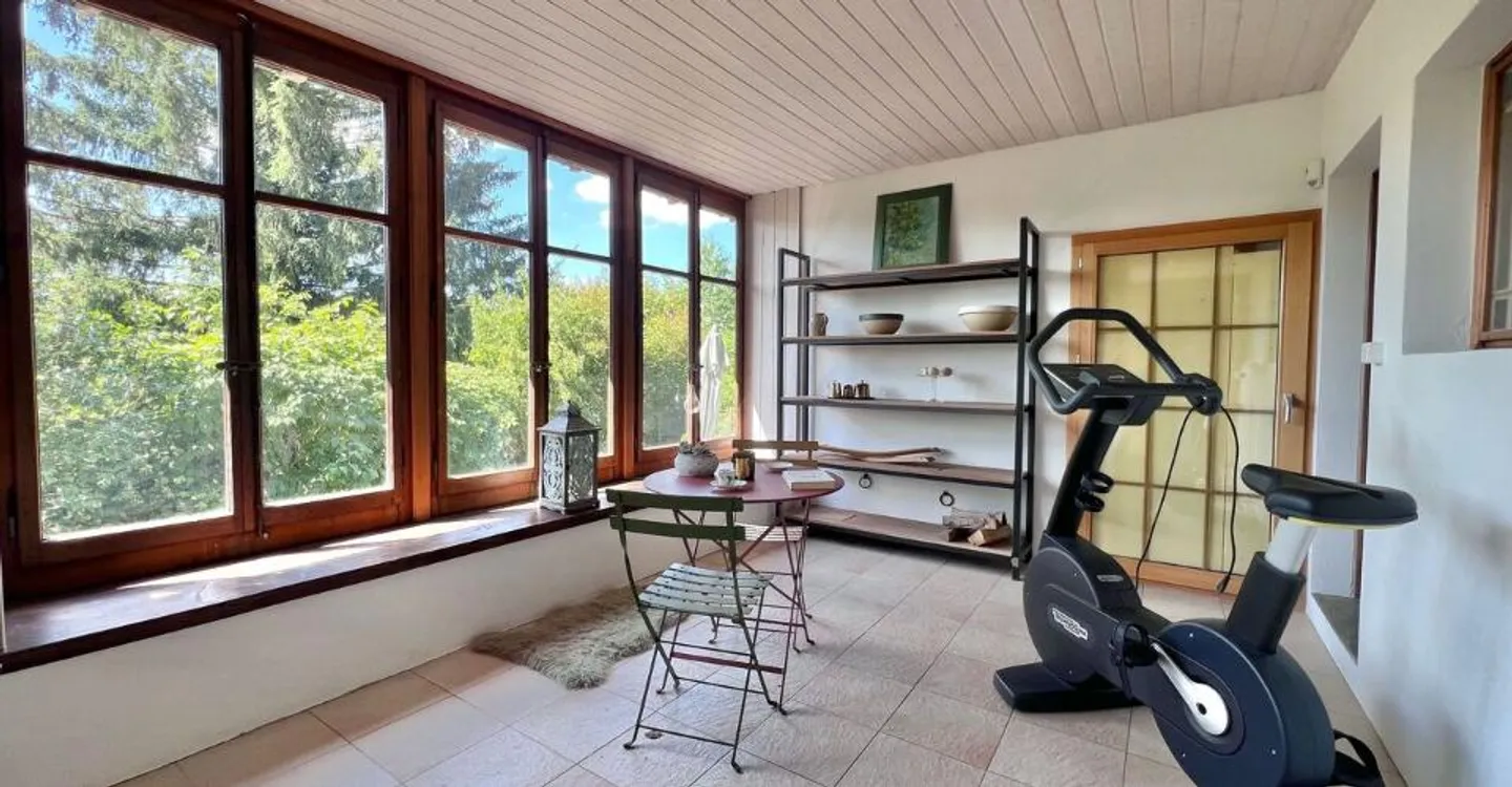 Renovated Farm Combining Authenticity and Comfort 4.5 Rooms - Photo 6 of 9