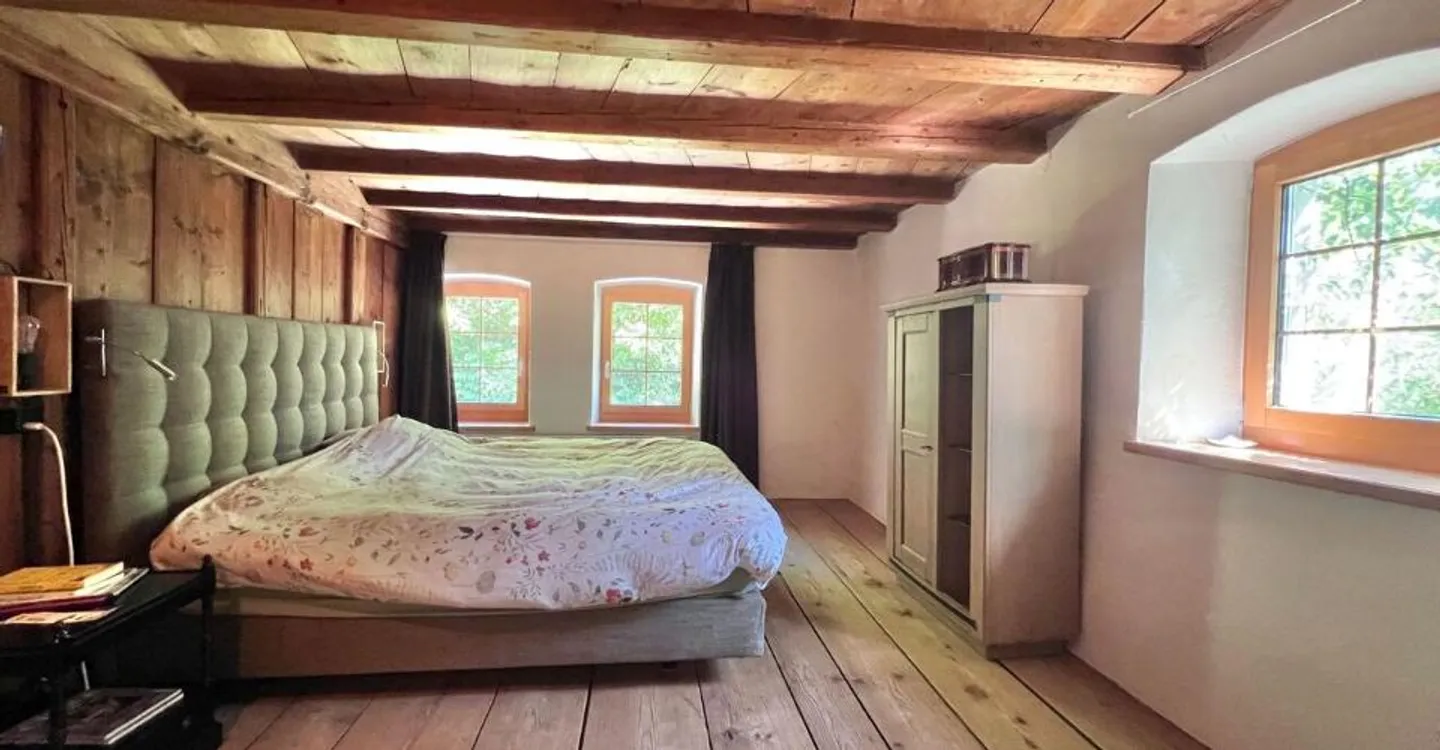 Renovated Farm Combining Authenticity and Comfort 4.5 Rooms - Photo 8 of 9
